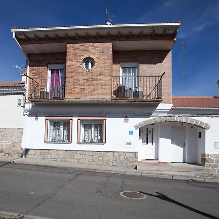 Holiday home Valtravieso Las Navas Del Marques